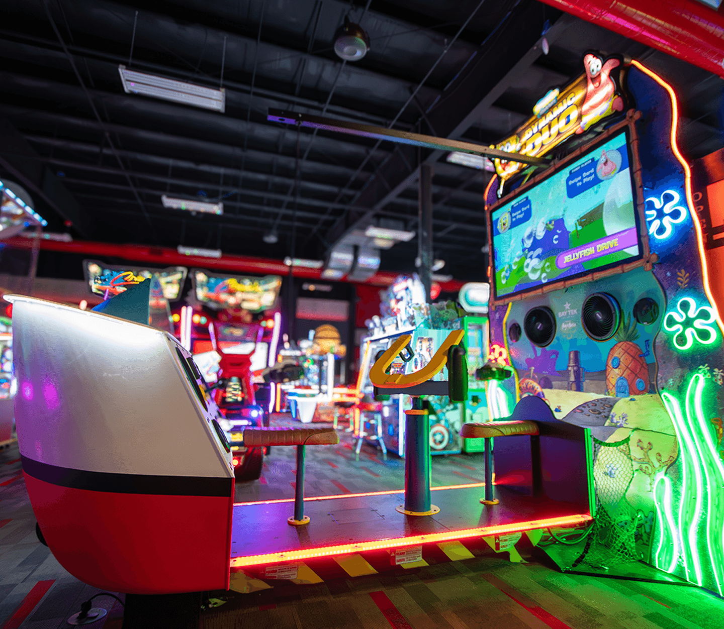 SpongeBob SquarePants Dynamic Duo Virtual Reality Game Machine Full View